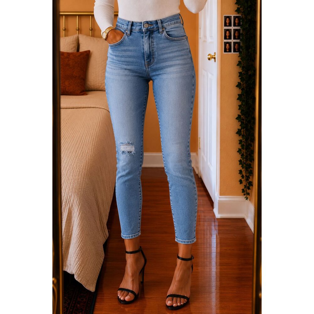 Denim Forum Aritzia Lola High Rise Skinny Crop Jeans Women's 27 Light Blue